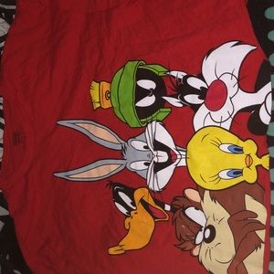 Crop top graphic tee